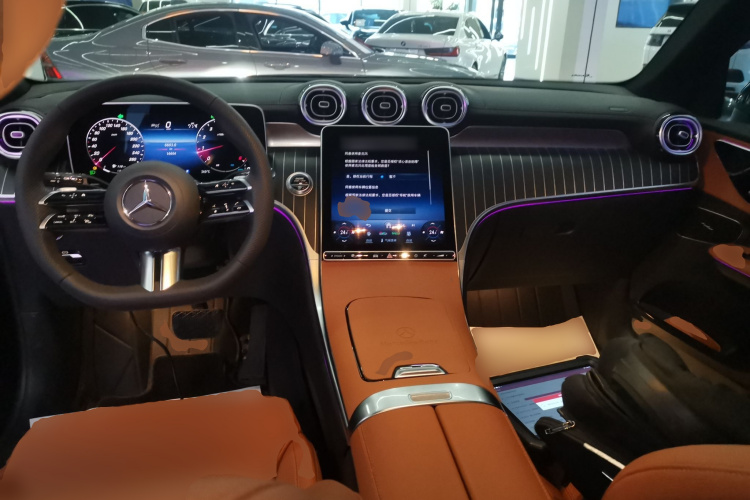 奔驰GLC 2024款 改款 GLC 300 L 4MATIC 动感型 5座中控内饰12