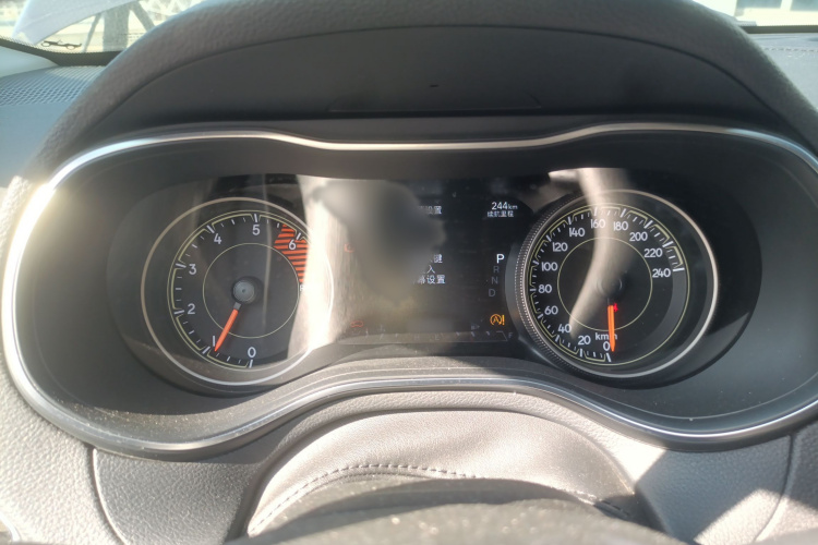 Jeep 自由光 2019款 2.0T 两驱智享版 国V局部细节14