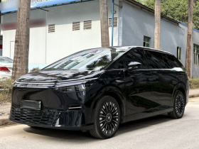 小鹏X9 2025款 740超长续航 Max