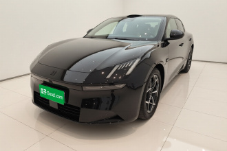 领克10 EM-P 2025款 120四驱Ultra