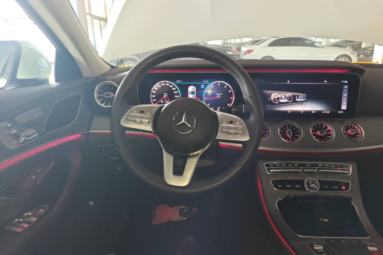 奔驰CLS 2020款 CLS 300 动感型中控内饰13