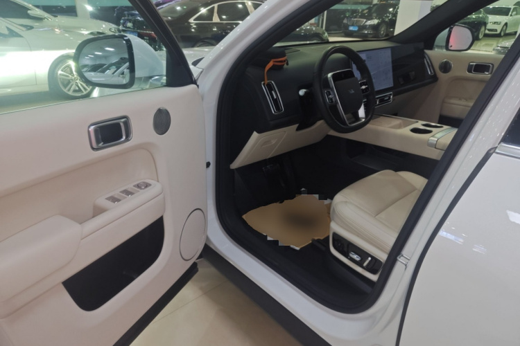 理想汽车 理想L7 2024款 MAX中控内饰20