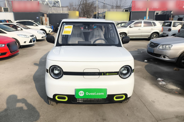 吉利银河 熊猫 2025款 210km 元气熊车身外观2