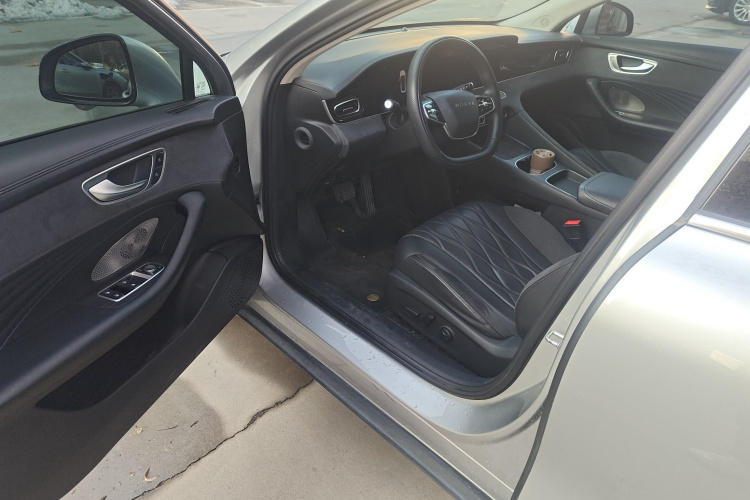 荣威D7 2023款 DMH 125km 旗舰版中控内饰7001