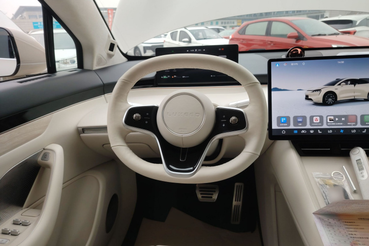 鸿蒙智行 智界R7 2025款 增程 251km Max中控内饰13