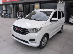 五菱汽车 五菱宏光 2021款 1.5L改款 S标准型 电动助力LAR