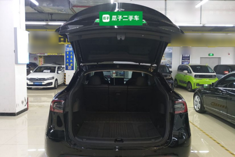 特斯拉 Model Y 2023款 长续航全轮驱动版局部细节23