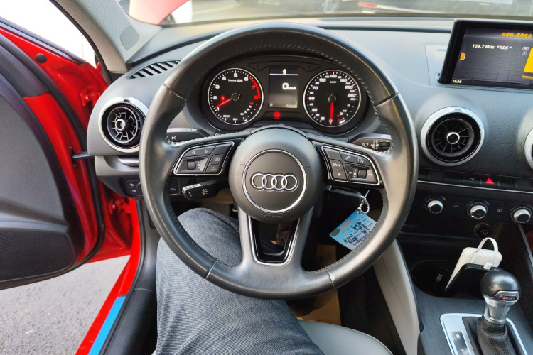 奥迪A3 2020款 Limousine 35 TFSI 时尚型 国VI中控内饰13