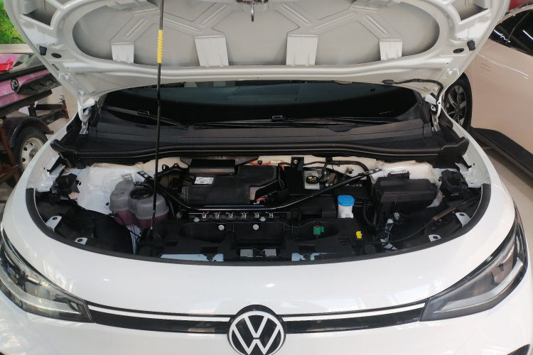 大众 ID.4 CROZZ 2024款 纯享限量版机舱底盘24