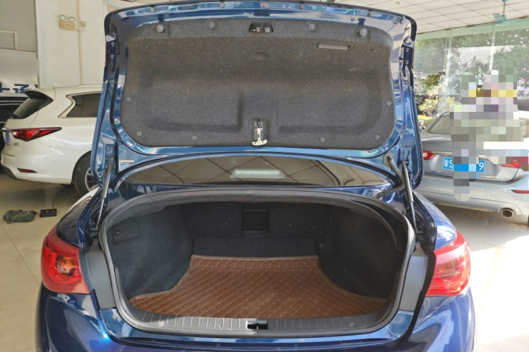 英菲尼迪Q50L 2016款 2.0T 悦享版局部细节23