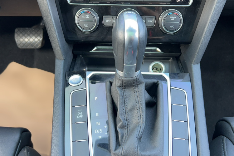 大众 迈腾 2019款 330TSI DSG 豪华型 国V局部细节18