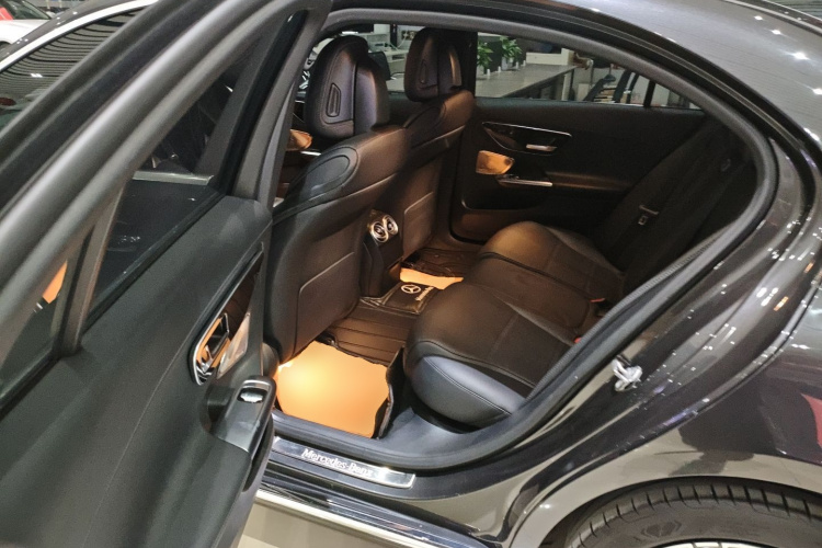 奔驰C级 2022款 C 260 L中控内饰21