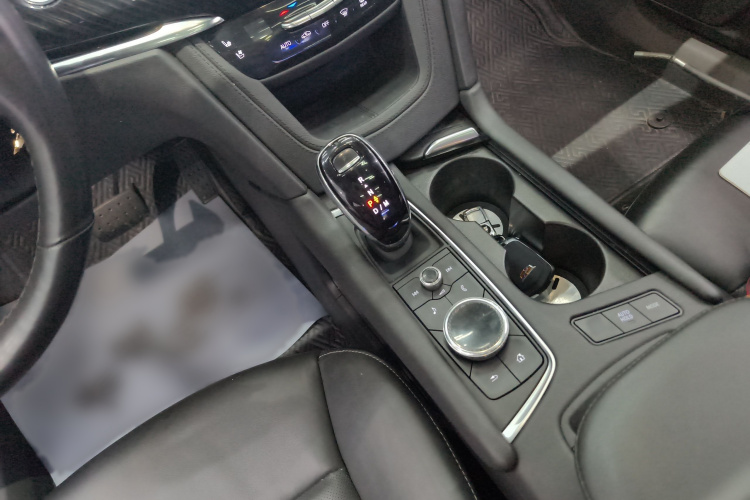 凯迪拉克XT6 2022款 2.0T 六座四驱豪华型局部细节18