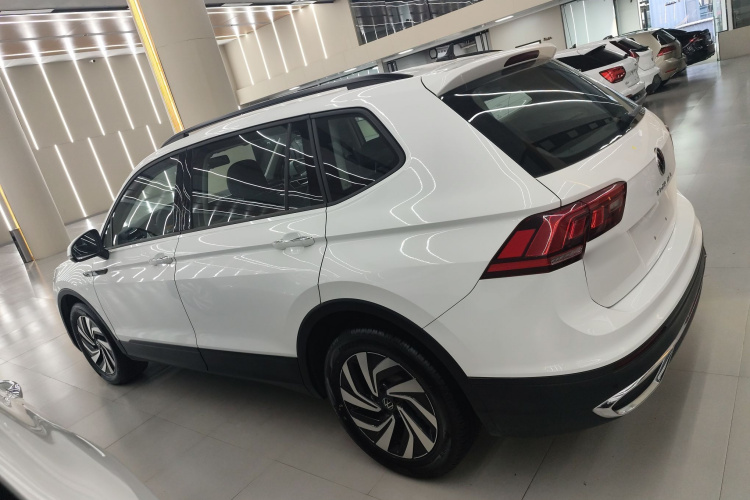 大众 途观L 2023款 330TSI 自动两驱舒享版车身外观6003