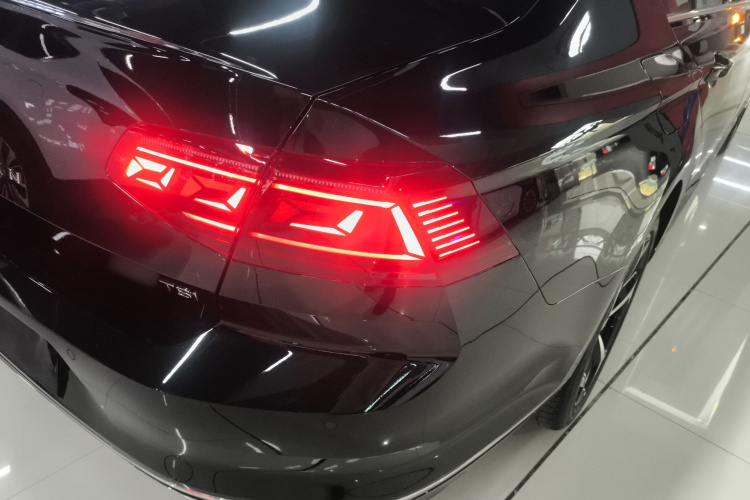 大众 迈腾 2026款 3000万辆甄选款 380TSI DSG豪华型车身外观6006