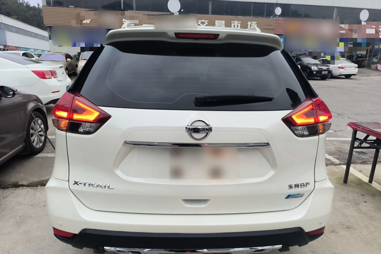 日产 奇骏 2017款 2.0L CVT舒适版 2WD车身外观6