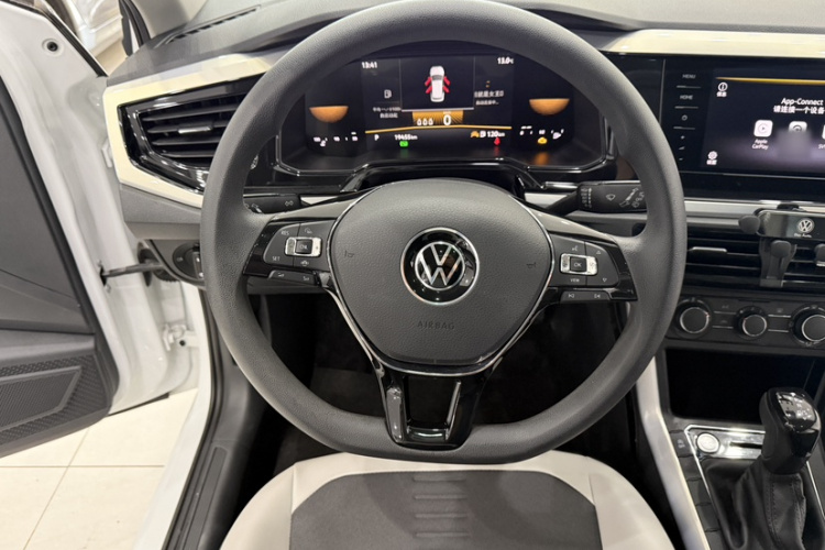 大众 Polo 2023款  Plus 1.5L 自动炫彩科技版局部细节13