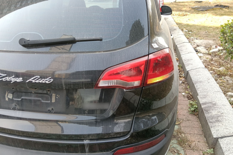 众泰 大迈X5 2015款 1.5T 手动尊贵型 国V车身外观9