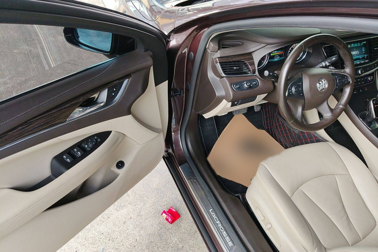 别克 君越 2016款 改款 20T 领先型中控内饰7003