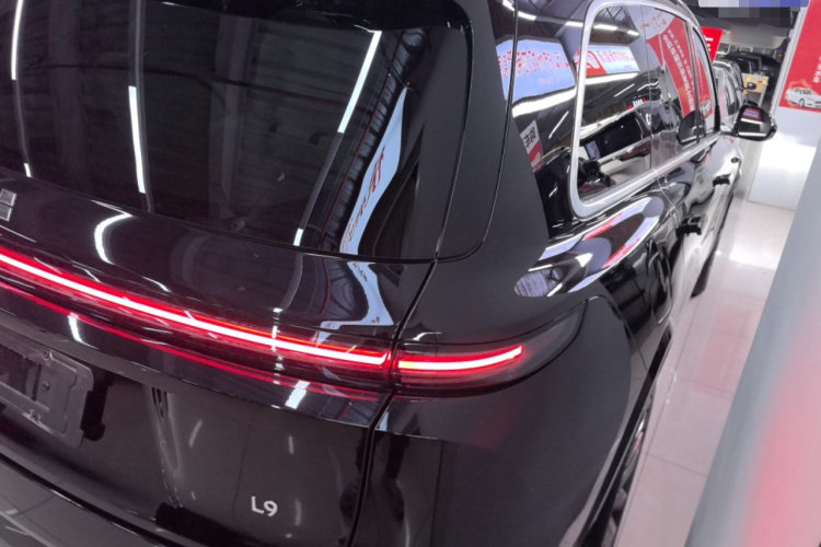 理想汽车 理想L9 2024款 Ultra车身外观7
