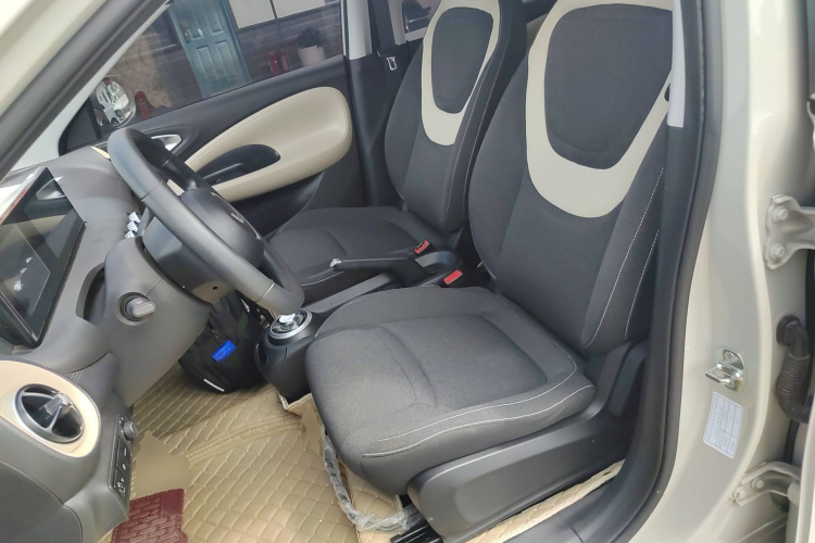 五菱汽车 五菱缤果 2023款 333km 快享款局部细节19