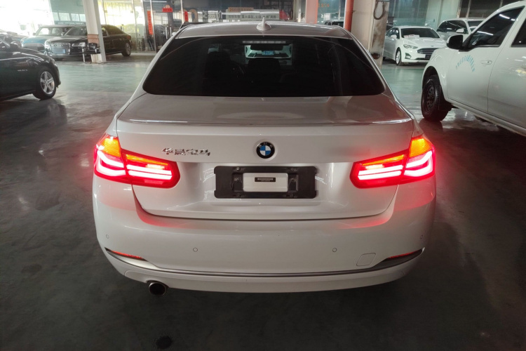 宝马3系 2018款 318Li车身外观6004