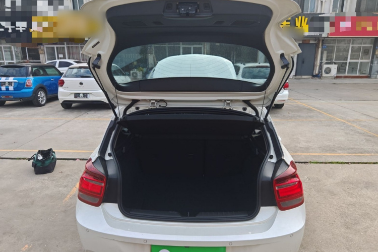 宝马1系(进口) 2013款 改款 116i 都市型机舱底盘23