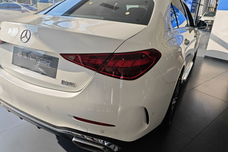 奔驰C级 2023款 C 260 L 运动版车身外观6006