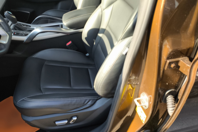 吉利汽车 博越 2016款 1.8TD 自动智慧型局部细节19