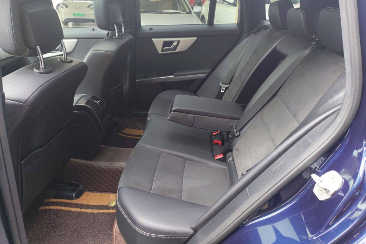 奔驰GLK级 2015款 GLK 260 4MATIC 动感型 极致版中控内饰21