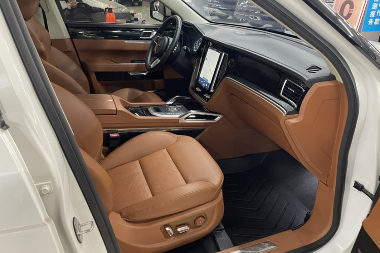 众泰T700 2017款 2.0T 自动旗舰型中控内饰7006