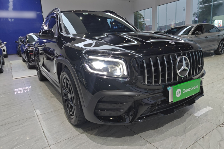 奔驰GLB AMG 2021款 改款 AMG GLB 35 4MATIC车身外观3