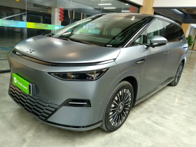 小鹏X9 2025款 星舰版