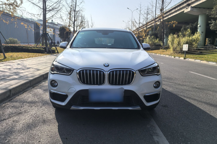 宝马X1 2018款 xDrive20Li 尊享型车身外观6004