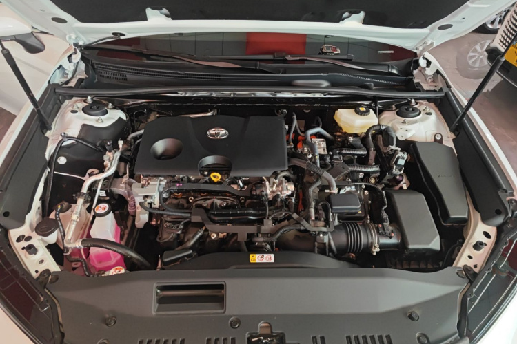 丰田 凯美瑞 2026款 双擎 2.0HE 精英版机舱底盘24