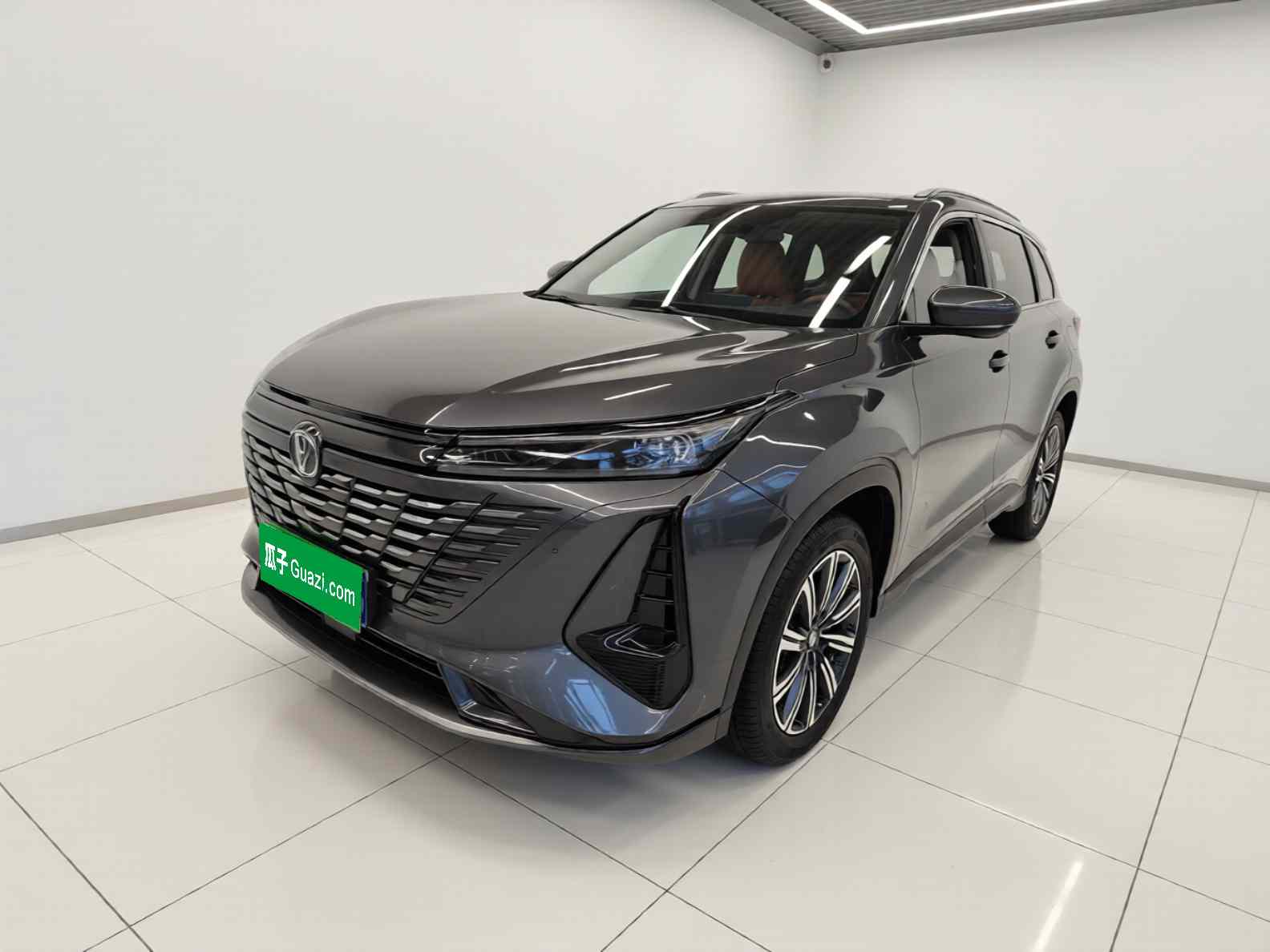 长安CS75 PLUS 2023款 第三代 1.5T 自动尊贵型(2)