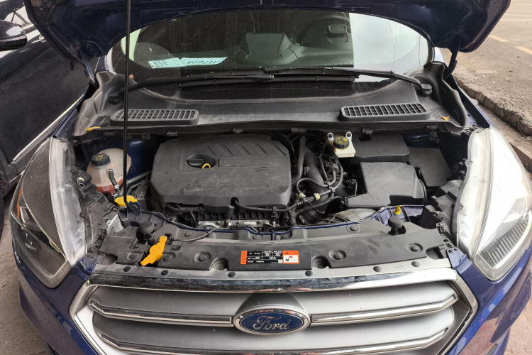 福特 翼虎 2018款 EcoBoost 180 两驱铂翼型机舱底盘24