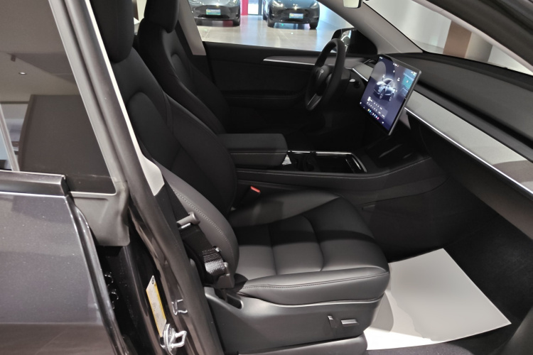 特斯拉 Model Y 2024款 后轮驱动版局部细节41