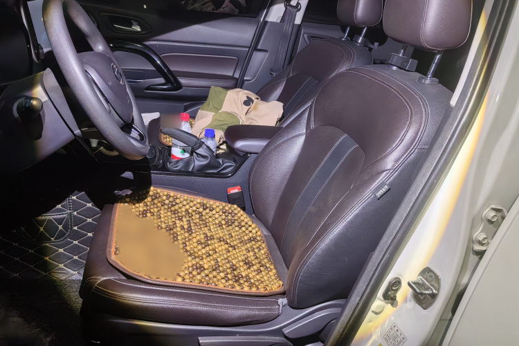 广汽传祺 传祺GS4 2018款 200T 手动两驱精英版中控内饰7002