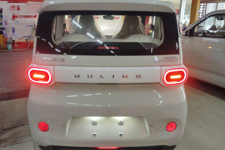 五菱汽车 宏光MINIEV 2024款 第三代 215km 青春版车身外观6