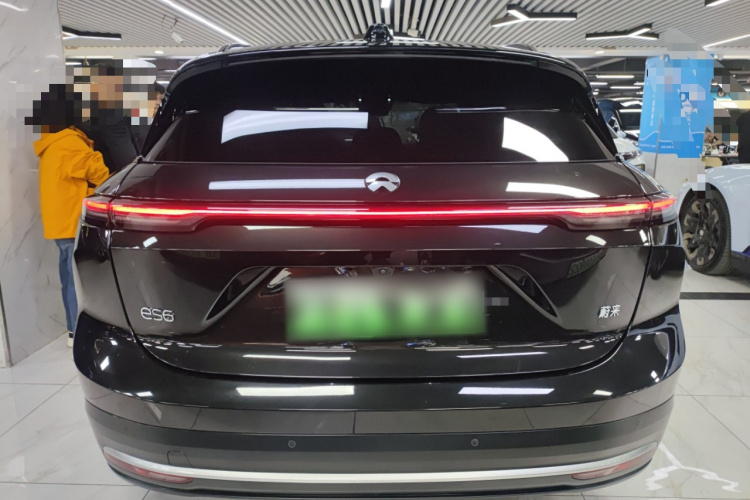 蔚来ES6 2024款 75kWh车身外观6