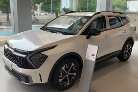 起亚 狮铂拓界 2025款 1.5T 两驱尊贵版