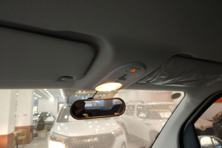 奔腾小马 2024款 170km 活力马中控内饰22