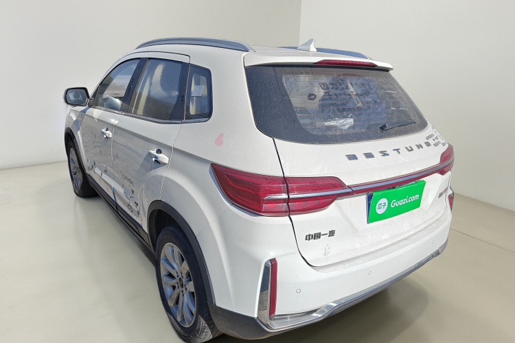 奔腾T33 2019款 1.6L 自动豪华型 国VI车身外观5