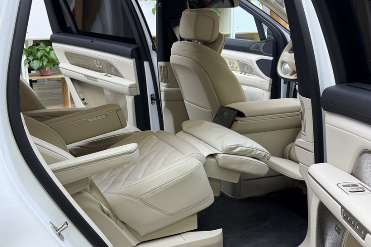 蔚来ES8 2026款 六座行政签名版中控内饰7008