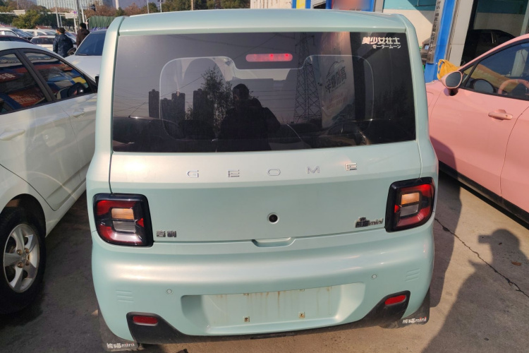 吉利银河 2023款 熊猫mini 200km 耐力熊车身外观6