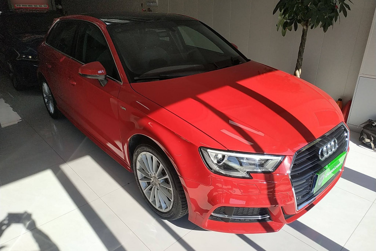 奥迪A3 2017款 Sportback 35 TFSI 时尚型车身外观3