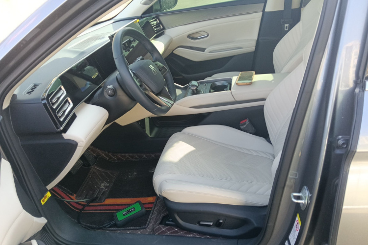 比亚迪 秦L 2024款 DM-i 120KM卓越型局部细节19