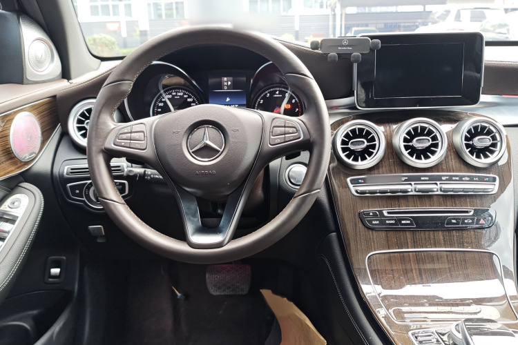 奔驰GLC 2019款 GLC 260 L 4MATIC 动感型局部细节9006