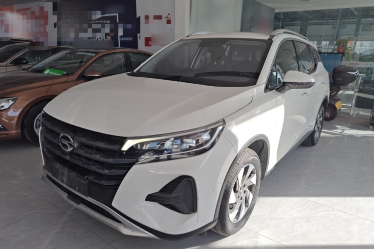 广汽传祺 传祺GS4 2020款 270T 自动精英科技版车身外观1